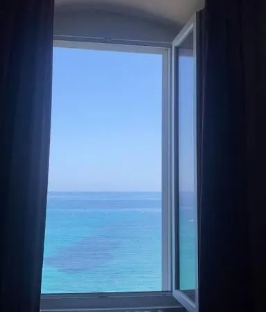 Maison En Bord De En Corse Lavasina